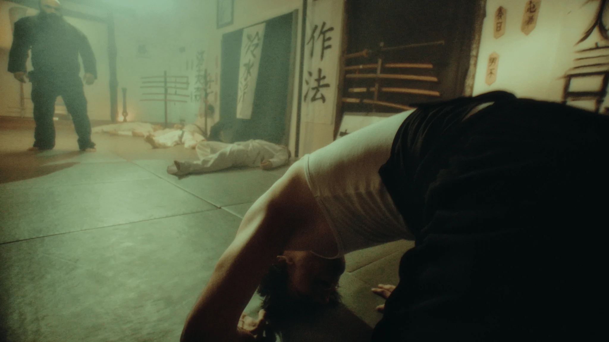 BEGE - BRUCE LEE still 1