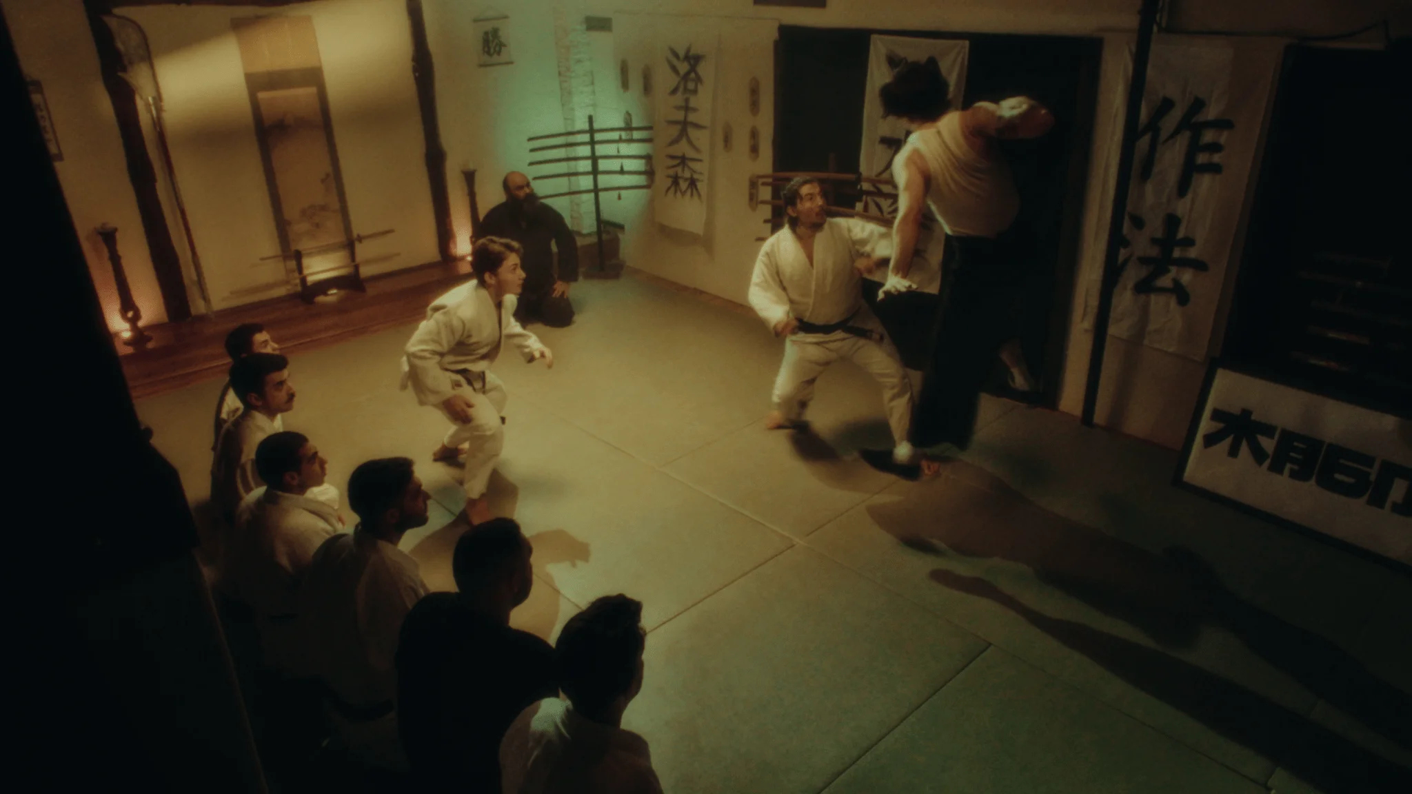 BEGE - BRUCE LEE still 3